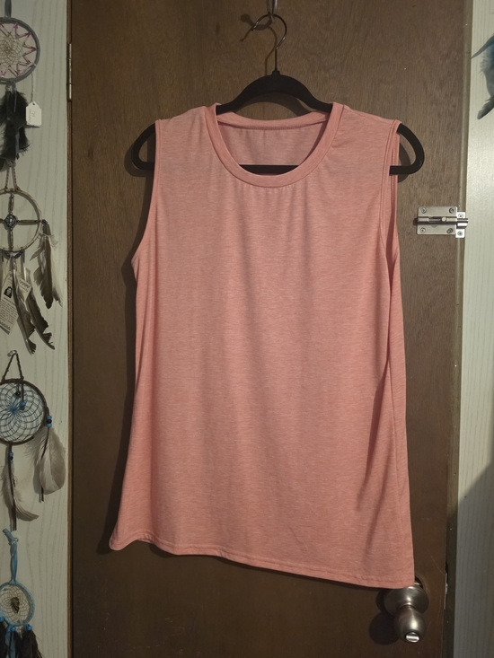 Tops - Sleeveless Pink Muscle Tank Top